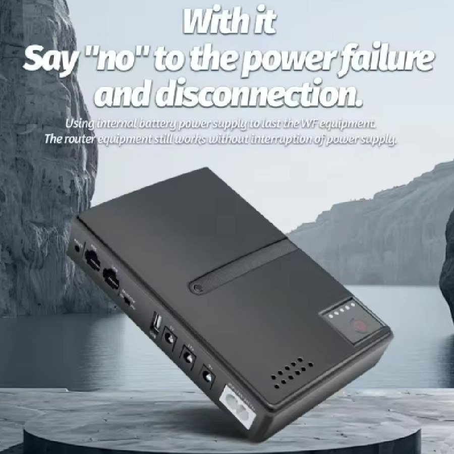 Detaliu cu compartimentul pentru patru baterii 18650 al mini UPS-ului ISSNW