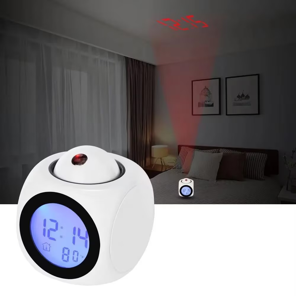 1 ceas de alarma cu proiectie alba – utilizare practica pe noptiera